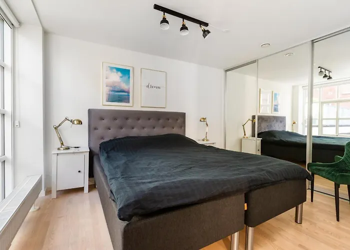 200 M Fra Rutebilstation - Privat Terrasse, Grill