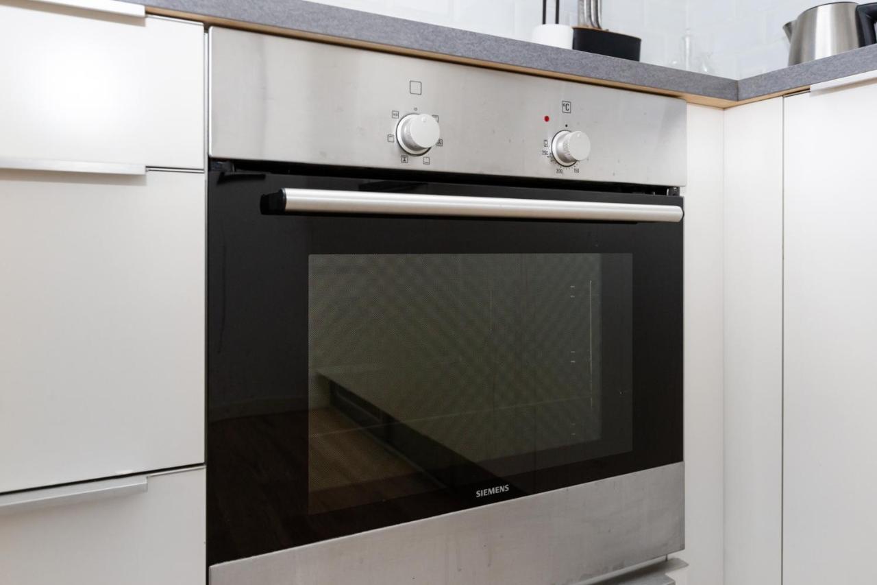 200 M Fra Rutebilstation - Privat Terrasse, Grill